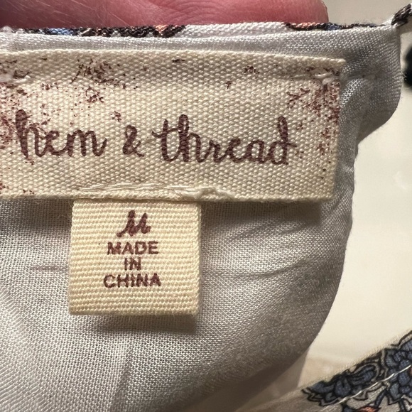 Hem & Thread Women’s Sz M Beautiful White & Blue Short Summer Tank Dress - Picture 11 of 11